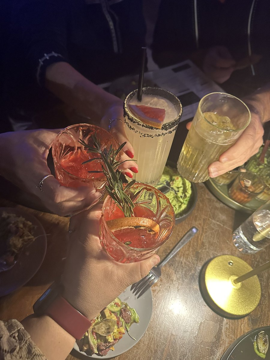 Eliza Maldonado (@coco_fendi) on Twitter photo Dinner & drinks! #LFpeeps #experience #besties #Chilmoli โค๏ธ๐๐ป๐ฅฉ๐ฅ๐ธ <a href="/crvillarreal151/">Claudia R Villarreal</a> Dinner & drinks! #LFpeeps #experience #besties #Chilmoli โค๏ธ๐๐ป๐ฅฉ๐ฅ๐ธ <a href="/crvillarreal151/">Claudia R Villarreal</a>