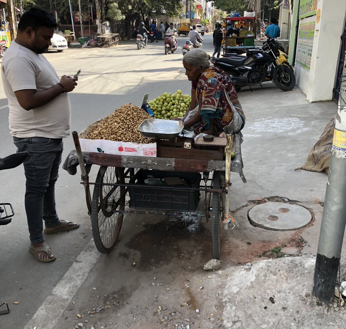 ImIndian_NRI's tweet photo. Respect the women who is living her life independently without blaming anybody. #SelfRespect #Feminism #Fake498A https://t.co/9TVQbFdKVp