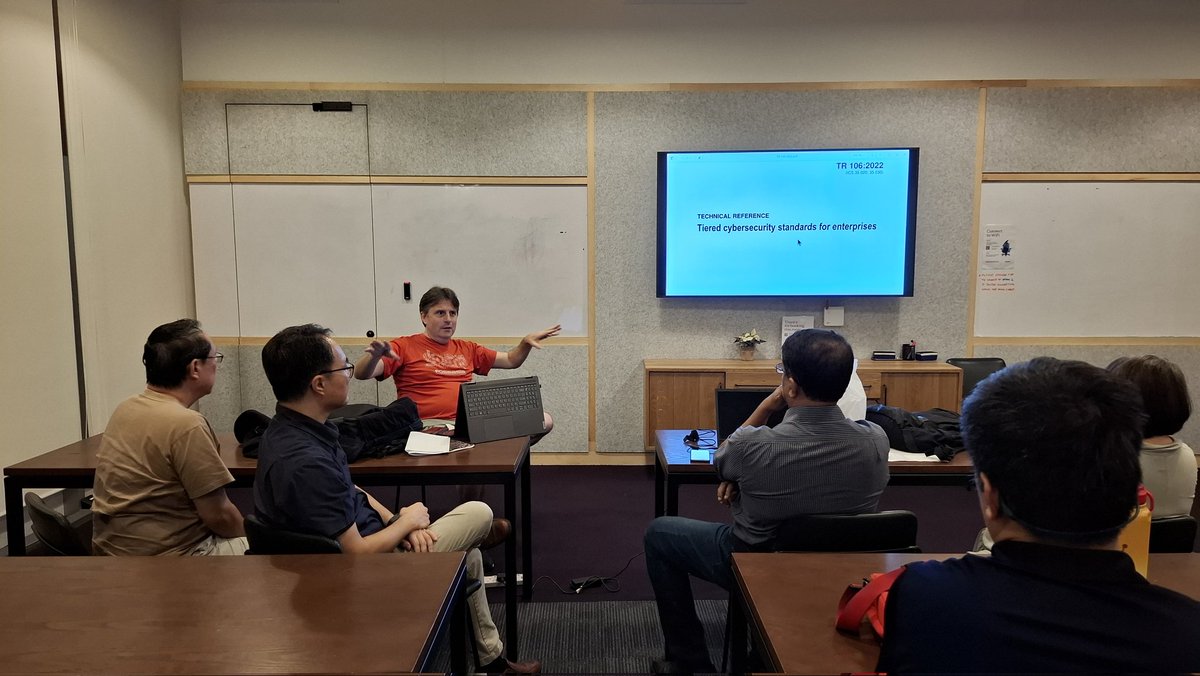 Benjamin Ang tweet media