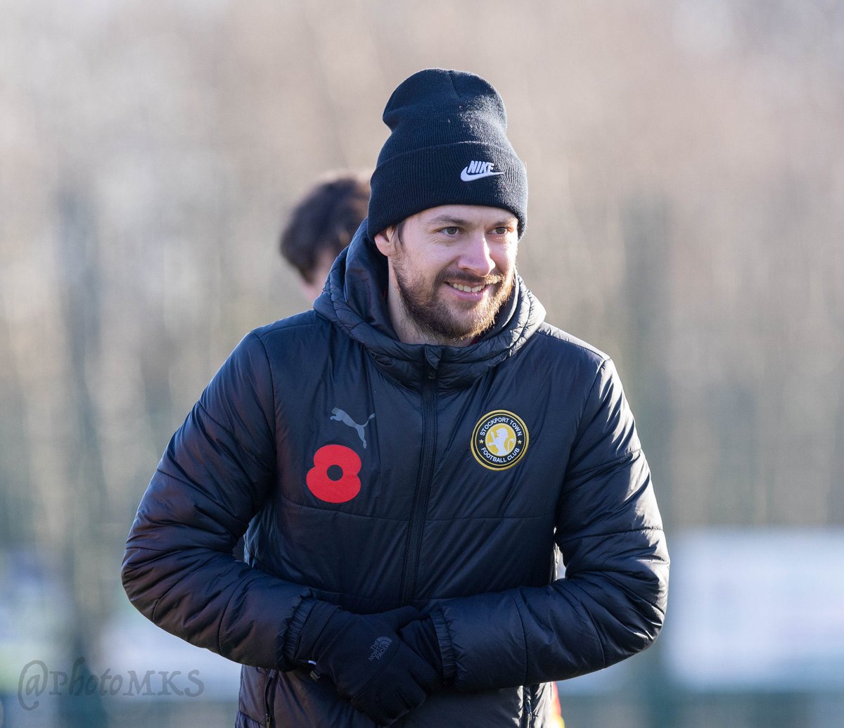A change to our line up this afternoon as Collins Kagame has pulled up in the warm up.

Dan McLaughlin replaces him in the starting line up whilst there’s a return now to the bench for Sam Hare. Exactly 12 months to the day since his ACL injury.

Welcome back Sam ❤️

📸 @PhotoMks