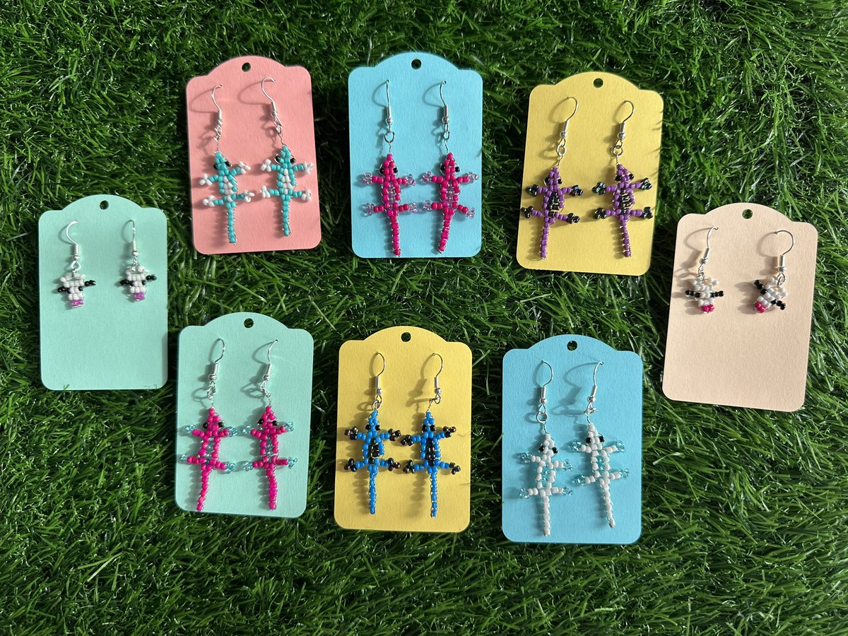 I’ve added to my tiny critter collection! 🦎 These critter earrings are now available in my shop!  

bizzybuys.etsy.com
