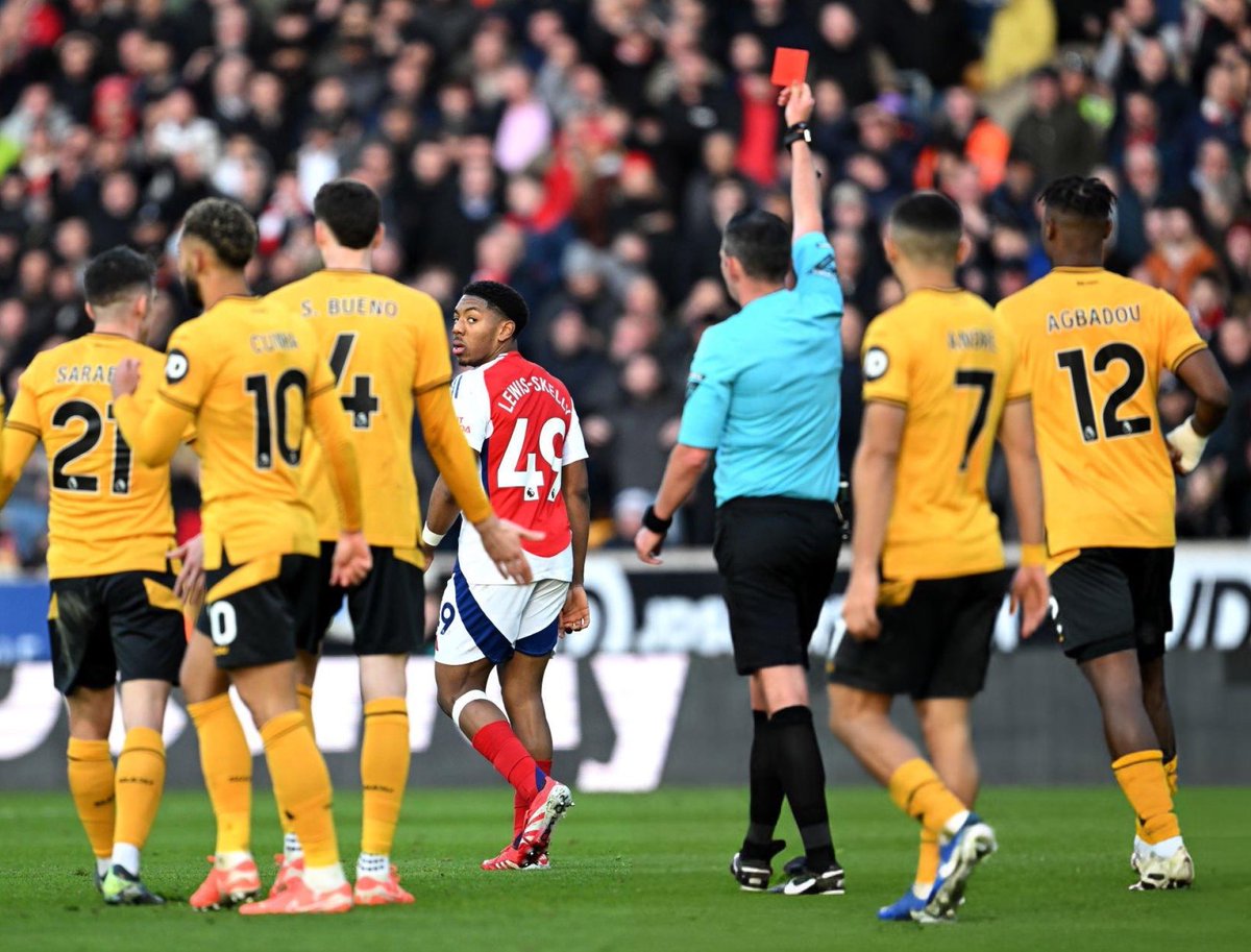 DailyAFC's tweet photo. 🗣️ Mikel Arteta on Myles Lewis-Skelly's red card: “It is that clear that I leave it to you guys. I am absolutely fuming but I leave it with you. Because it is that obvious. I don't think my words are going to help.” 🤬🟥 https://t.co/9ZpDTPm9F1