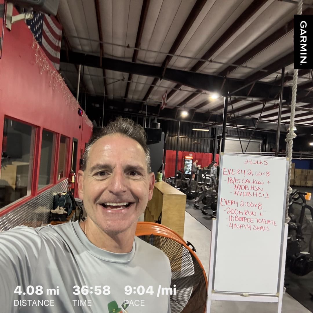 JayGabbe's tweet photo. Double dip Saturday. Incredible cross training at ⁦@GardensCrossFit⁩ followed by an easy four mile run. Perfect 57 degrees in blustery Florida 🥶. #running #runchat #runningmakesmesane #onedayatatime. https://t.co/ZRdDojzEww