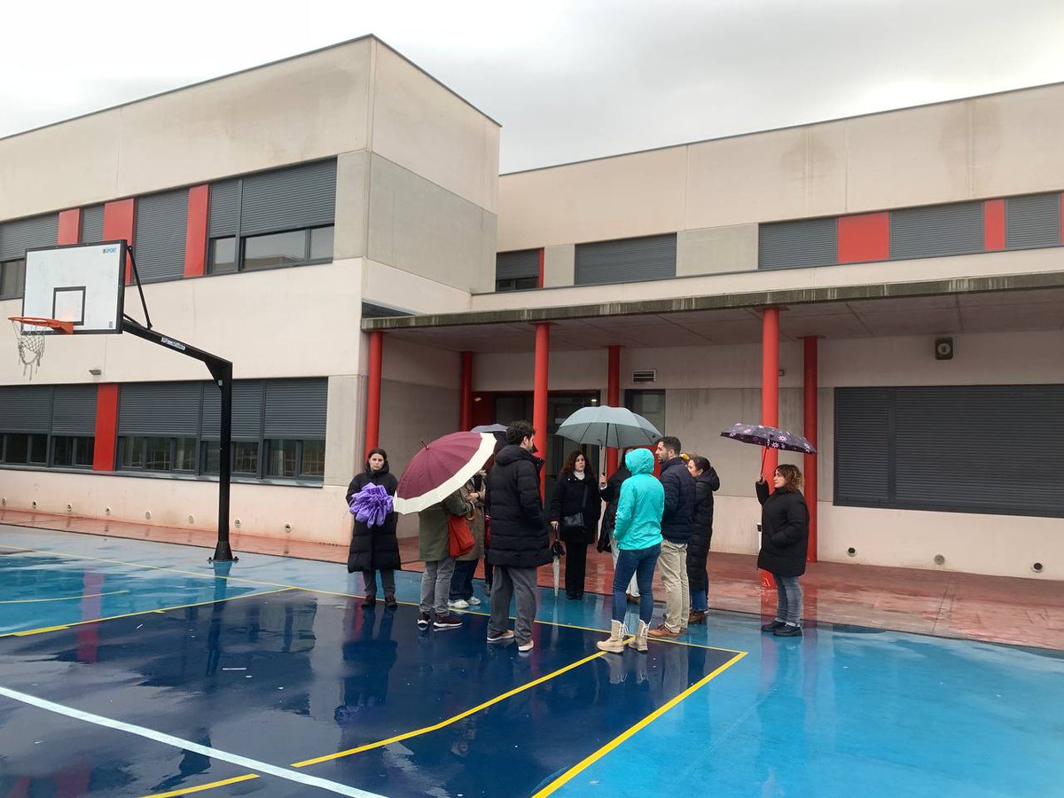EvaFdezCabani's tweet photo. 🧩 Programa MentorActúa
🎷Proyecto Yamaha ClassBand en el IES Jane Goodall: La Banda del cole
🪂 Participan en @CanSatSP de @EseroSp
🌍 Planetario y taller de meteoritos
🏣 Tardes abiertas: espacio educativo
✨️Y más espacios en la próxima visita!
#IF_CMadrid https://t.co/PyuFDTZLC8