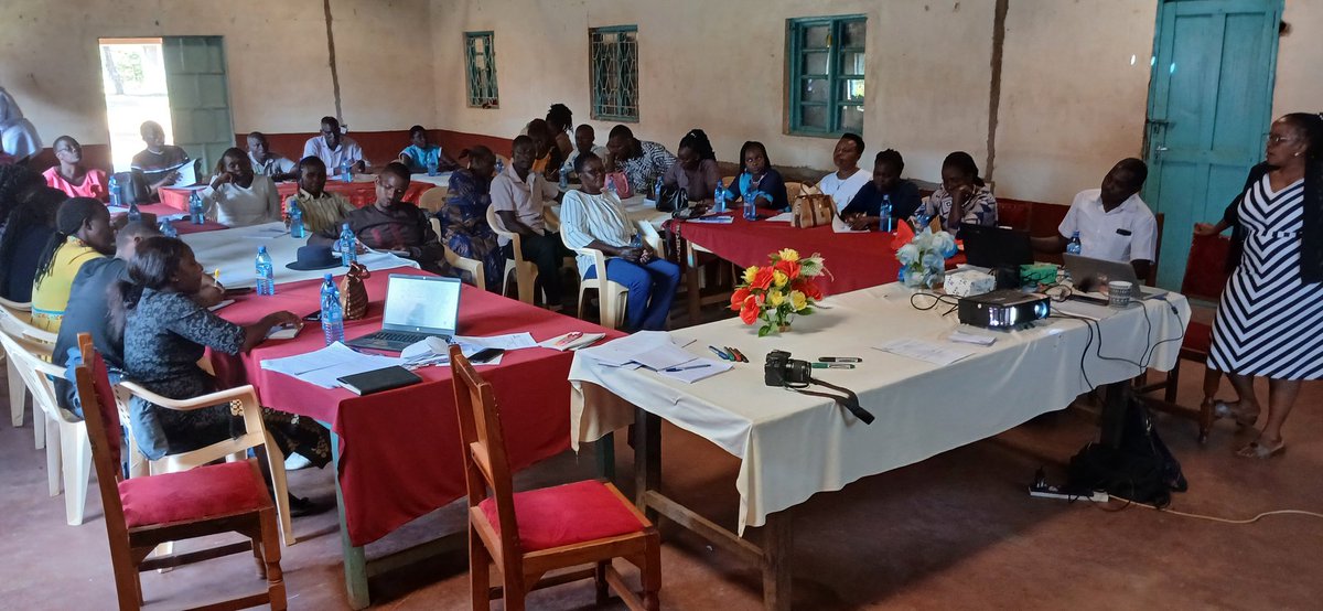 Gradif_kenya's tweet image. During the Social Accountability Training for community structures in Mbeere North Sub-County, the focus is on advocating for increased resources to establish a comprehensive ECDE model in Mbeere North and improve learning infrastructure to support ECDE learners across the county
