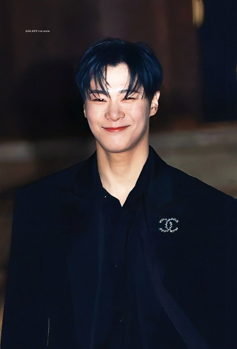 230126
#누구보다_빛나는달_빈아_생일축하해 #문빈

1월26일, 빈아 생일이다♥
울 강아지 맛있는거 많이 먹고
제발,제발 행복했으면 좋겠어
너무 많이 보고싶고 사랑해 빈아
그리고 많이 못해줘서 미안해 사랑해