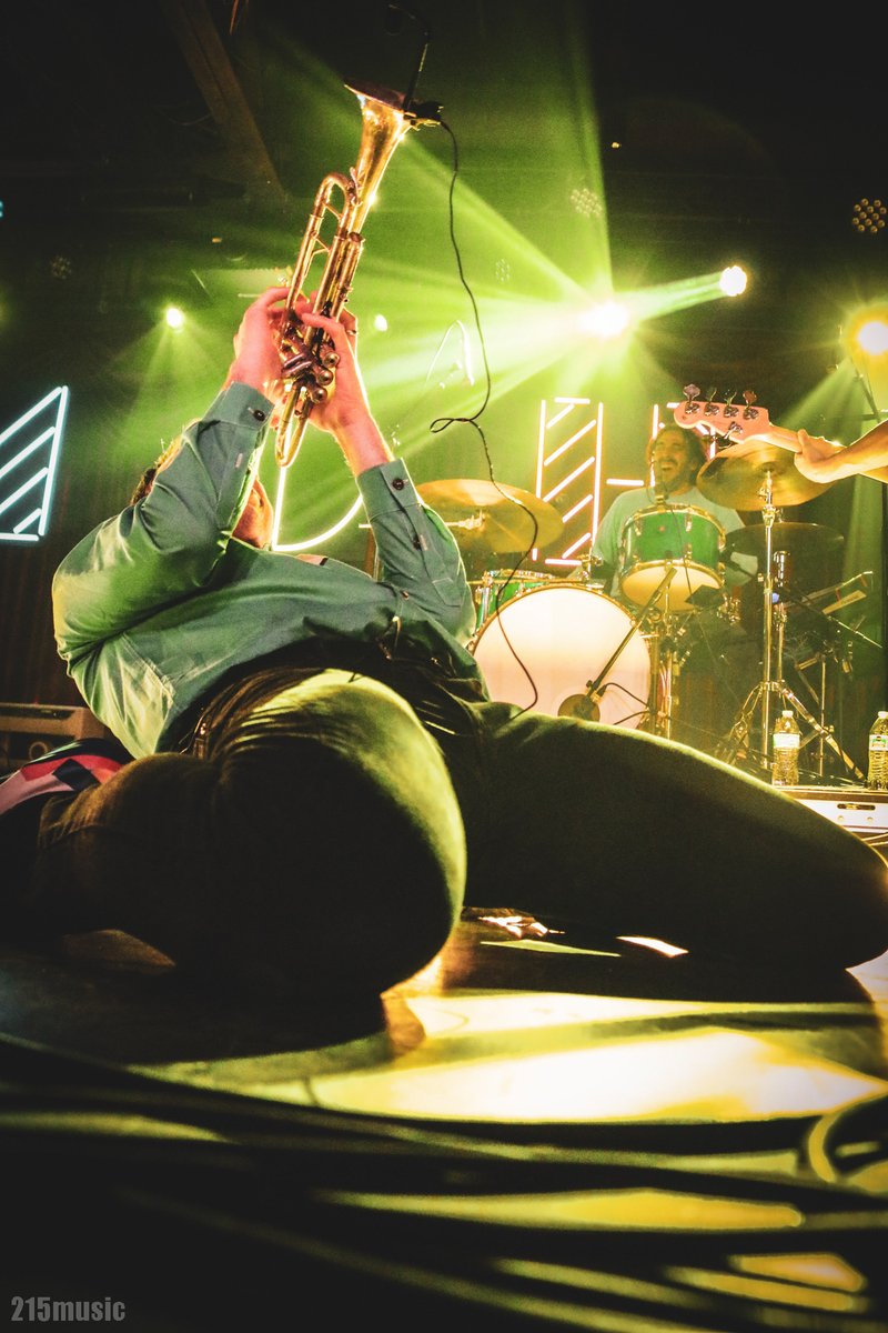 215Music tweet media