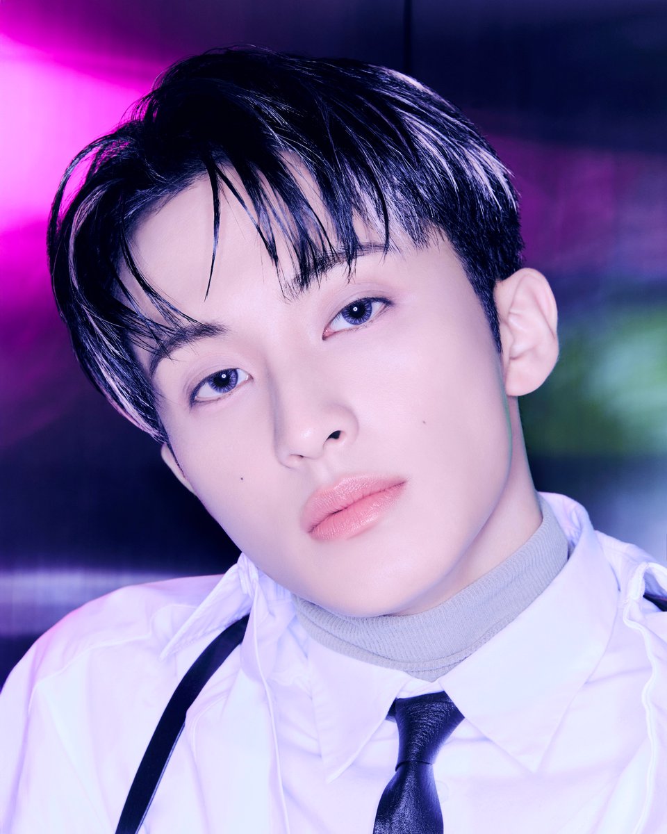 espoir_story's tweet image. #𝐍𝐄𝐖 𝐅𝐋𝐀𝐒𝐇 𝐆𝐋𝐎𝐖 𝐄𝐃𝐈𝐓𝐈𝐎𝐍

에스쁘아 X NCT 마크가 함께한
플래시글로우 에디션📸✨

with 비글로우 볼륨 쿠션
with 꾸뛰르 립틴트 글레이즈

올리브영 단독 론칭
2025.02.01 🔜

#에스쁘아 #espoir #NCT마크 #NCTMARK