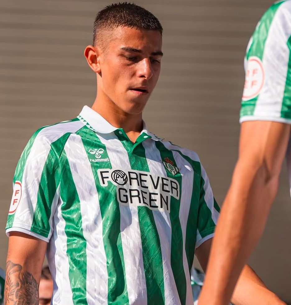 ✨Cuatro niños. Jesús Rodríguez, Pablo García, Arribas y Ángel Ortiz. Gente de la casa revive al Betis. Hoy demostraron tener más hambre que algún profesional que lleva décadas en esto. Si no pruebas a los jóvenes, nunca sabrás su valía. Gallardía. Valentía. Talento made in Betis