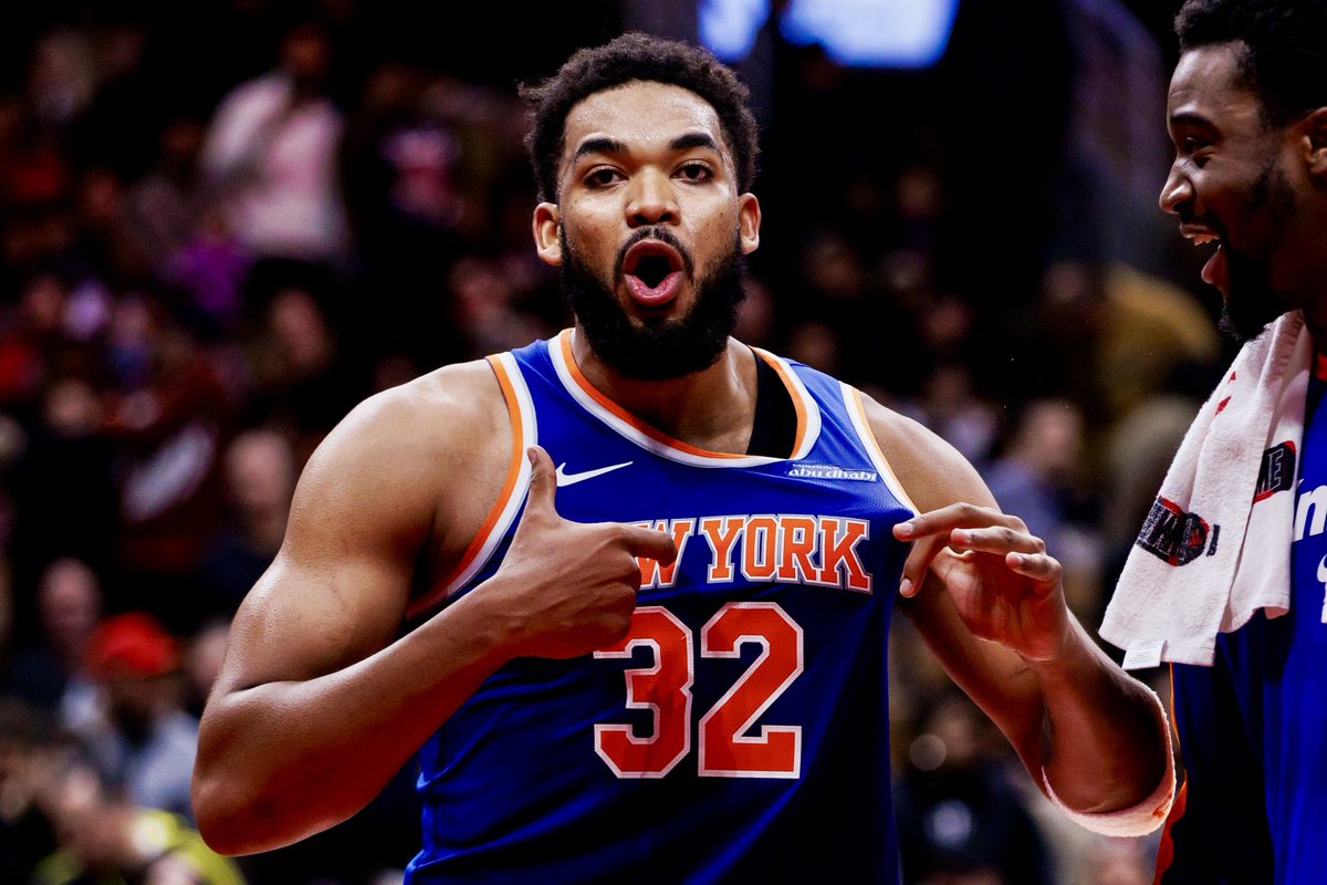 NYGreenMachine's tweet image. 👀 Cavs have LOST 2 ins row, Celtics lost to Lakers last night…LETS CAPITALIZE on it, and GET AFTER IT ON DEFENSE, PLAY on all CYLINDERS and CRUSH the Kings!! 💪🔥🚀 LETS GO KNICKS!!! #Defense #Rebounding @nyknicks @NY_KnicksPR @jalenbrunson1 @joshhart @mikal_bridges @KarlTowns