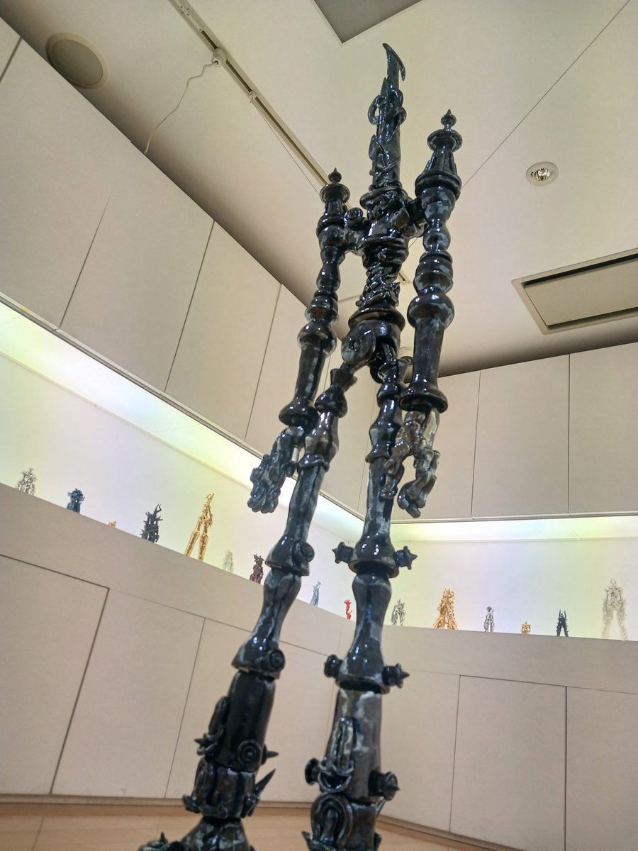 kyouiti0028's tweet photo. 新世紀工芸館修了展はじまりました!
これはメインのでかいロボットの写真です😈
会期
1/25 (土) ~ 3/16 (日)
10:00~18:00まで(入館は17:30まで)
毎週火曜日休館 (祝日の場合は開館し、翌平日休館)
https://t.co/nQ4oSlvYSC
#瀬戸 #アート展示 #ロボット #陶芸 #工芸展 #名古屋 #robothero https://t.co/VfcUxNVDWF