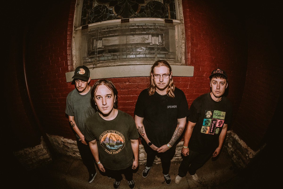 ArlenGun's tweet photo. Our new ep “An Unbearable Weight” is streaming everywhere now! 📸: by Kyle Mcdowell 🖼️: by foulplaystudio https://t.co/zGjhdON0Pl