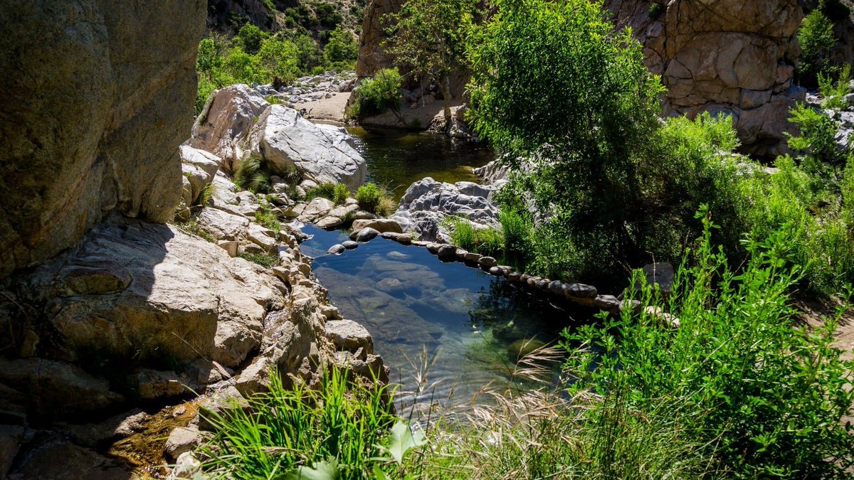 Turn up the heat on your weekend plans! 🔥 Deep Creek Hot Springs offers stunning views and a chance to reconnect with nature. Don't forget your hat and hiking boots! 🥾 #DeepCreekHotSprings #Hesperia #HotSpringsHike
calihotsprings.com/loc/hesperia-c…