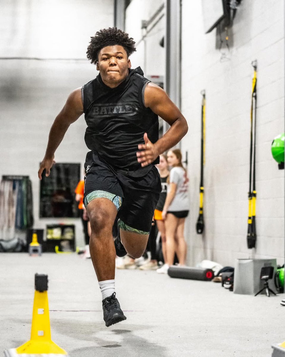 earthquakelarue's tweet image. Speed training @FocusPerformVA w/ @Action_Speed_Tr‼️
“Remember that the airplane takes off against the wind, not with it.”
— Henry Ford
#TheBestIsYet2Come #AED #getfocused #StayFocused