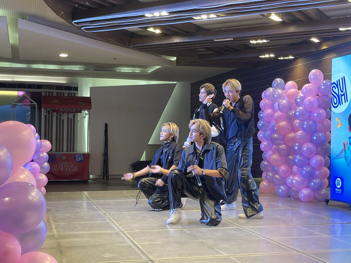 GenZixOfficial's tweet photo. [EVENT PHOTOS] #GenZix

🪧 PPOP FAN FEST
📍SM CITY MARILAO

- Maraming Salamat Marilao! 

#DontPickMeByGenZix #LSSByGenZix #SalarinByGenZix #PPOP https://t.co/8yd5bPHVZs