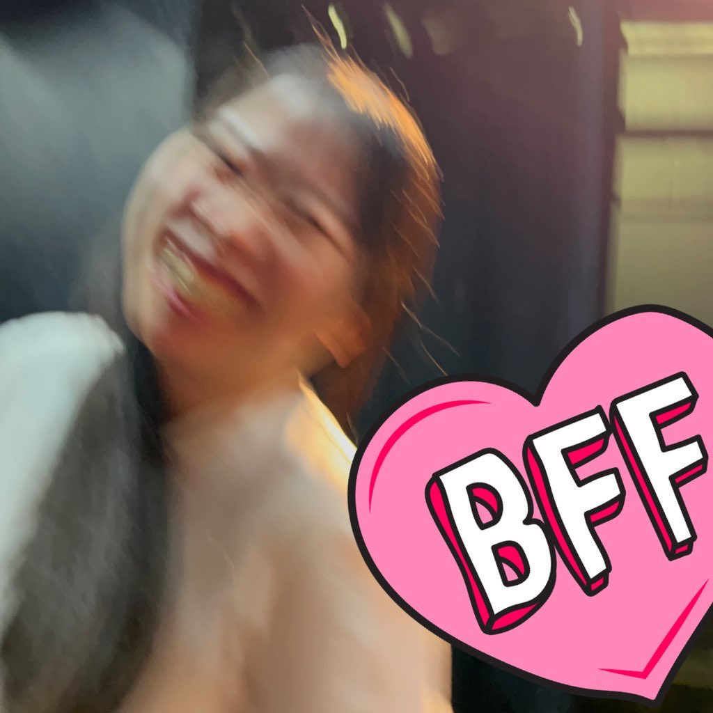 明日(日付変わって今日)来てくれるみんなたち～
時間が昨日今日より少し早いから注意だよ～
🤍WhitE🤍
12:00　開場
12:30　開演
14:00　終演
🖤BlacK🖤
16:30　開場
17:00　開演
18:30　終演
 #その壺