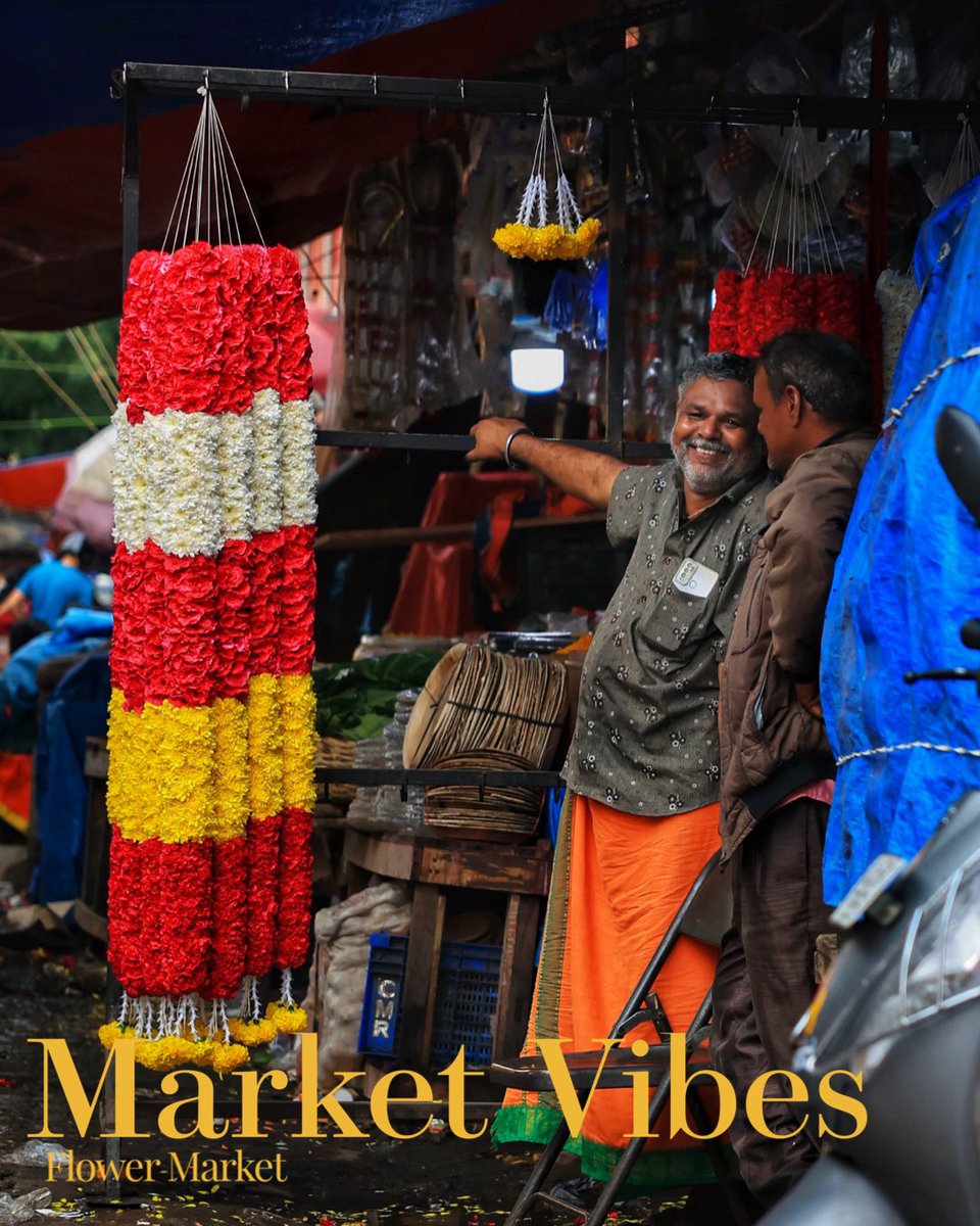 tsjagadeesh's tweet photo. Colors of tradition and culture!

#FlowerMarket #VibrantColors #IndianTraditions #StreetPhotography #CultureAndHeritage #LocalMarket #FloralBeauty #EverydayLife #CommunitySpirit #CapturedMoments https://t.co/9zcopn2Gfw