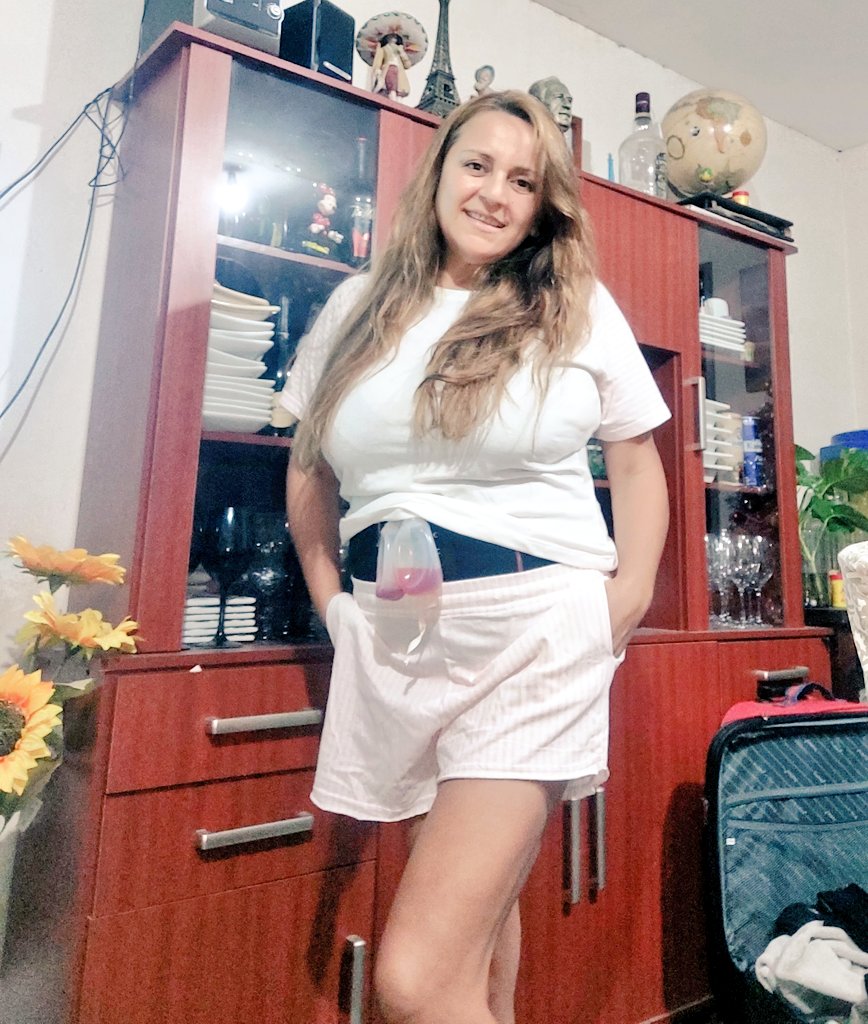 debyacost's tweet photo. #estefinde buen día! Acá recuperándome de una cirugía en casa! Haciendo todo lo que me dicen los médicos y viéndolos a ustedes! #tn https://t.co/BCfccpyvRz