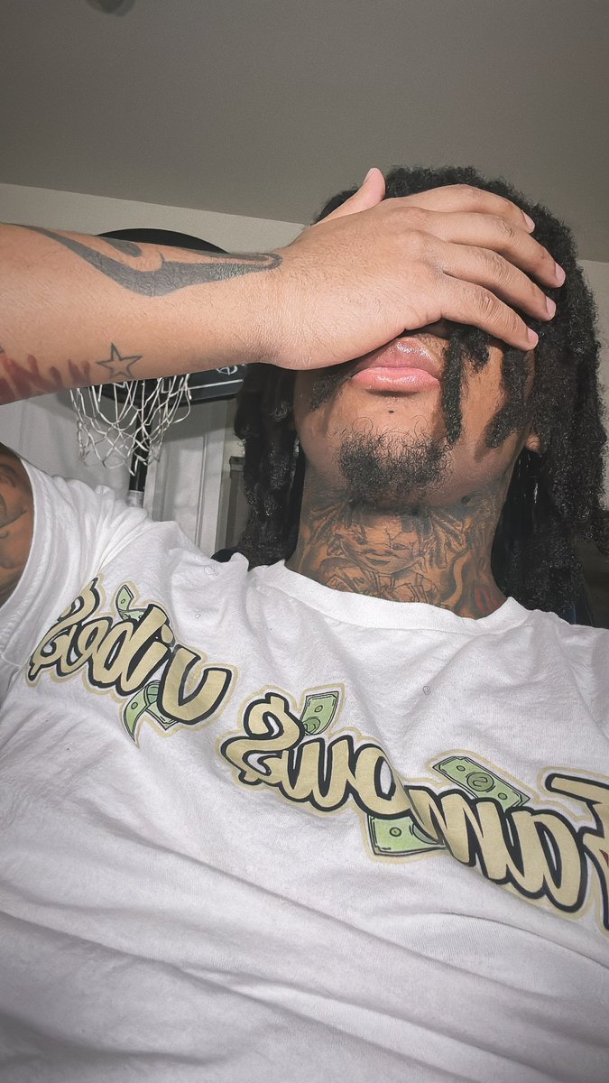 Famousdaeee's tweet photo. ❤️🏌🏾 https://t.co/kXJrgt6fNS
