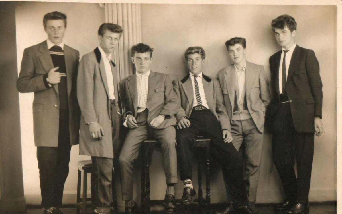 Pulp Librarian tweet media