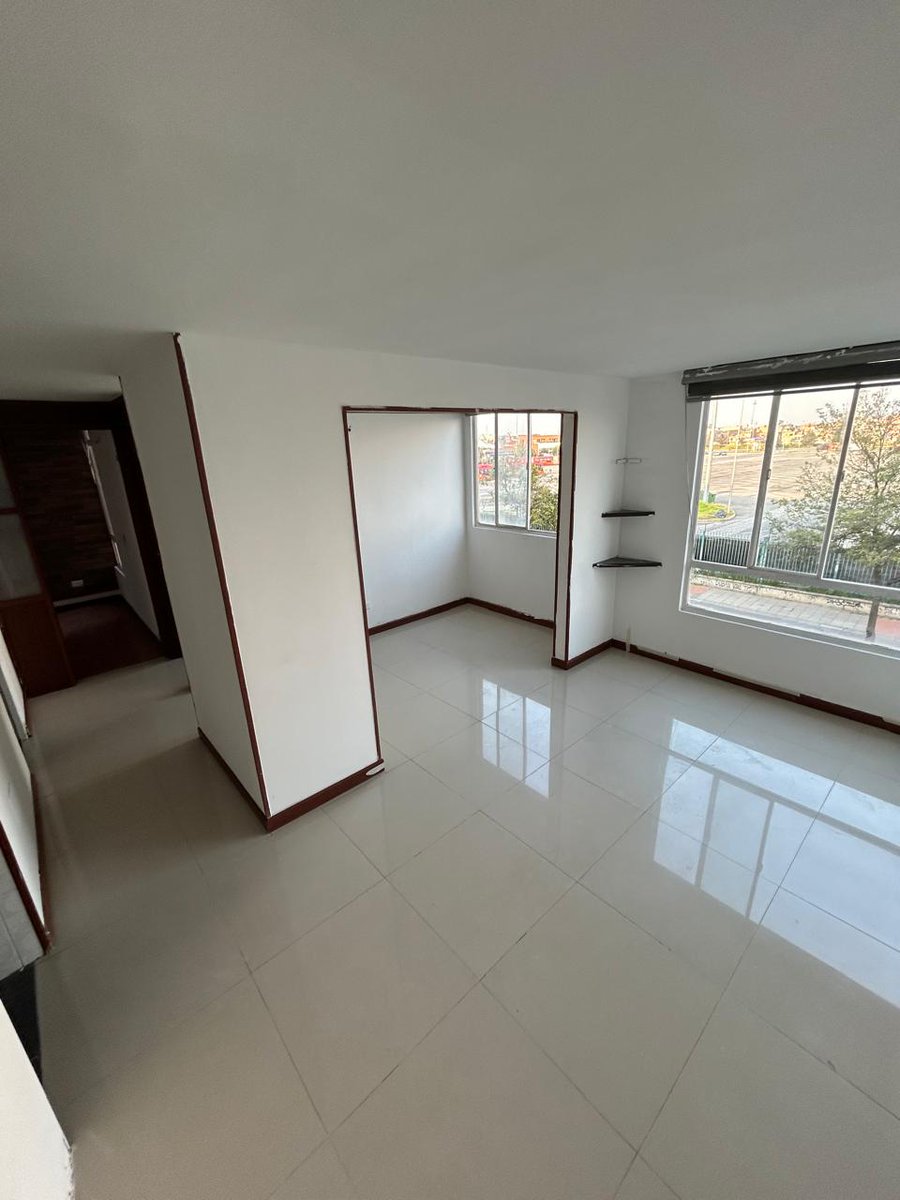 InmobiliariaJI's tweet photo. Ganga apartamento detrás del Portal Américas 4 piso, área 52 mts, 3 habitaciones, 2 baños, parqueadero comunal, 148 millones solo pago en efectivo para más información 3005503799 https://t.co/MHIgsjL1H4