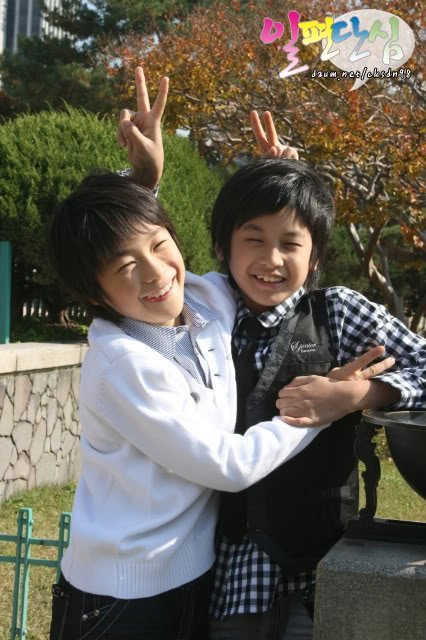 𝚛𝚎𝚟𝚊🧸 tweet media