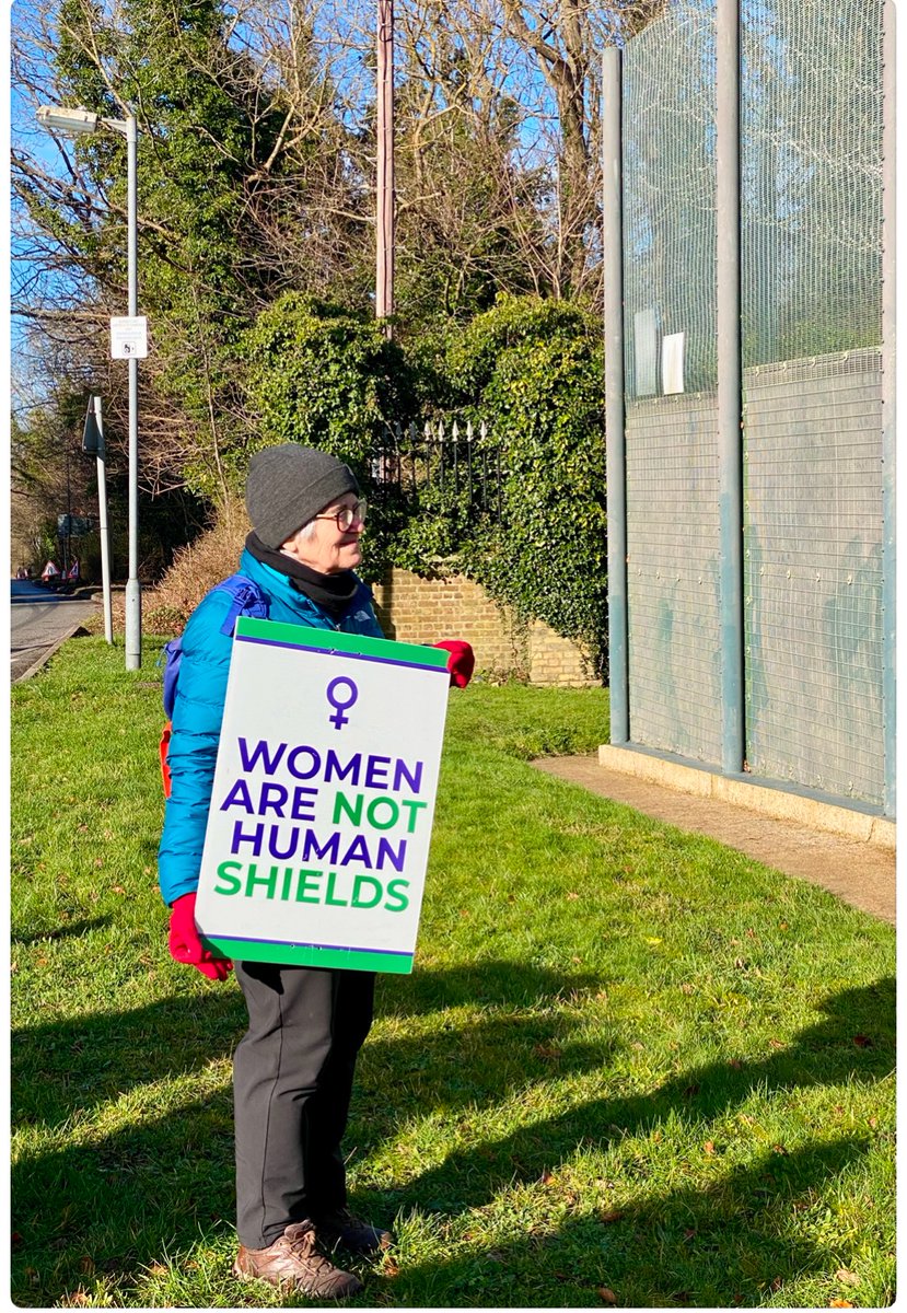 Women protest outside prisons across UK with one message:
#NoMenInWomensPrisons #KeepPrisonsSingleSex #NoMalesInFemaleJails #NoToSelfID #RestoreSafeguarding #HMPDownview