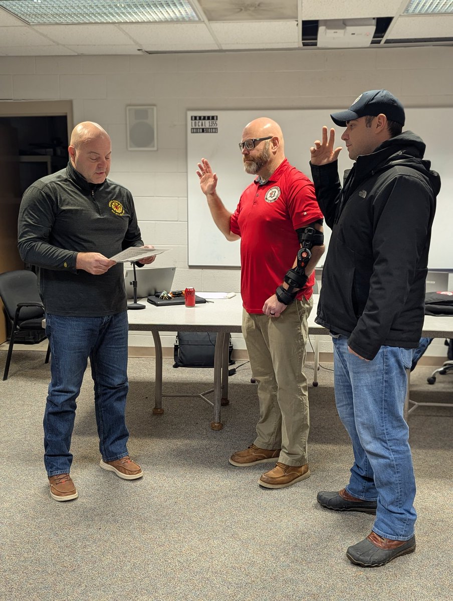 We were honored to have <a href="/MPFFU/">MPFFU</a> 4th District VP Steve Heim swear in our incumbent Pres. Phil Hall and Sergeant at Arms John McLeay for another term with L1355. Thank you for your previous efforts &amp; we look forward to your hard work in your new term. @iaffofficial #UnionStrong