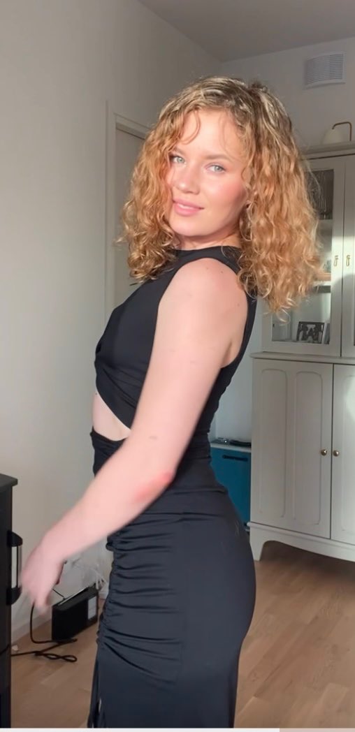 I love this dress ❤️❤️