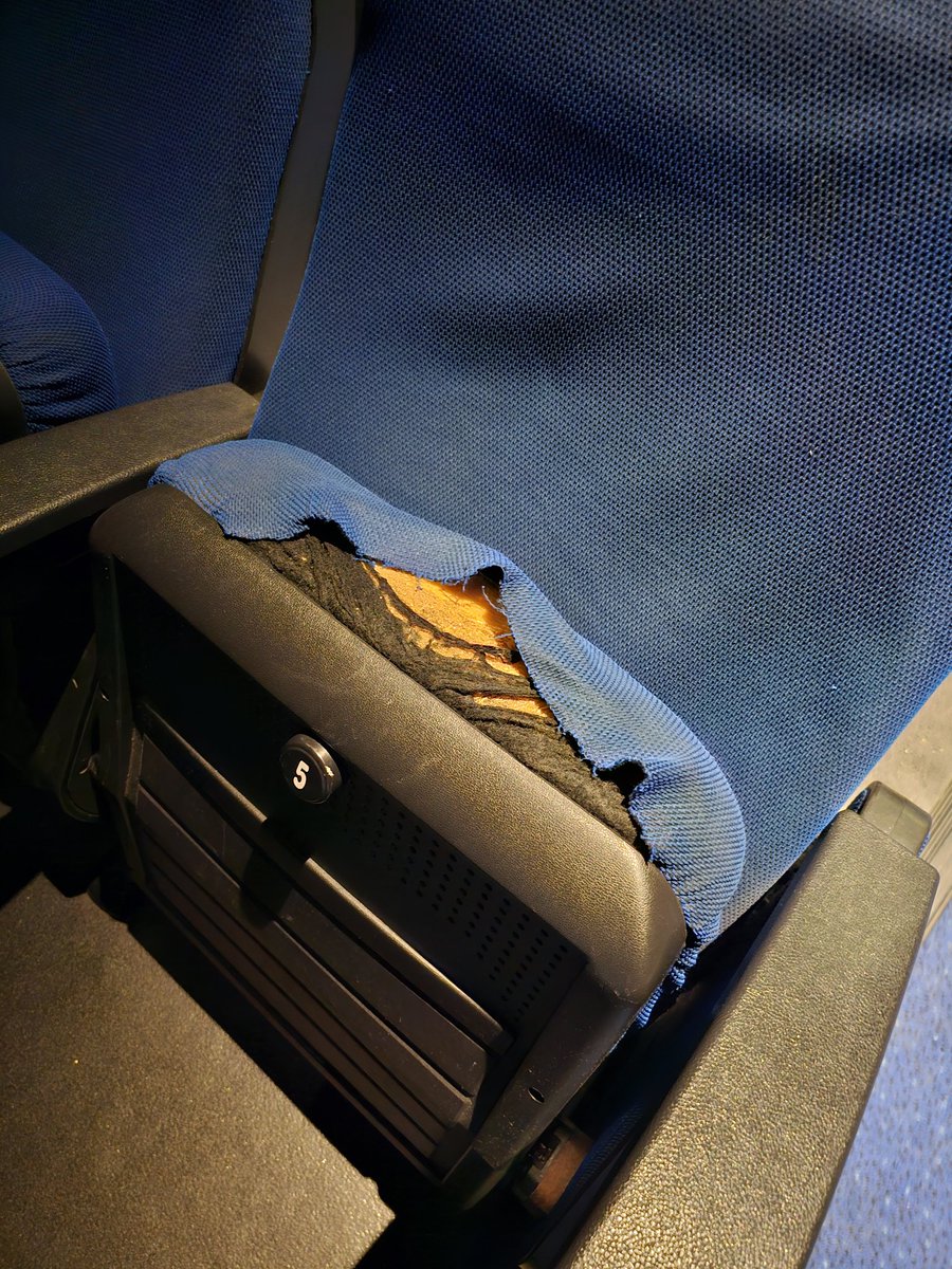 KieronJS's tweet image. .@ODEONCinemas you ok hun? Basingstoke definitely needs some tlc