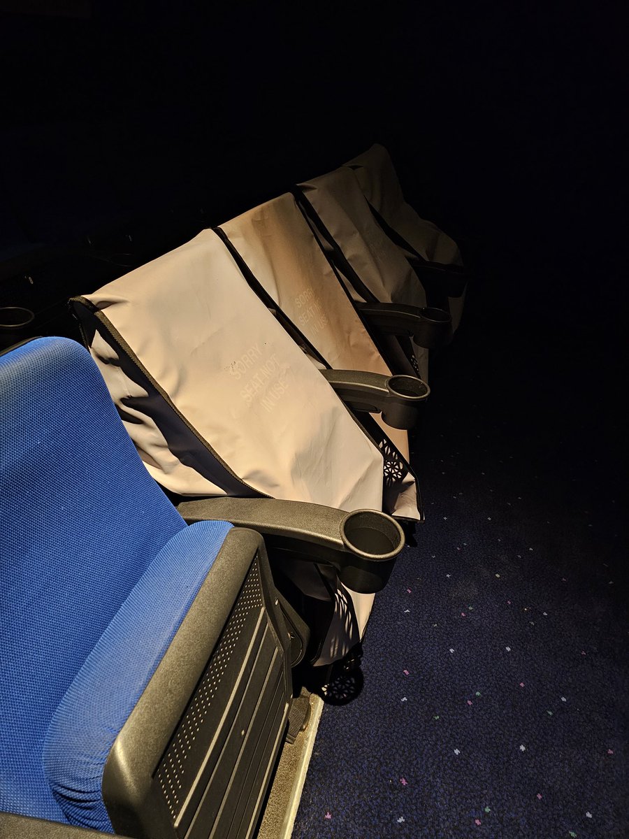 KieronJS's tweet image. .@ODEONCinemas you ok hun? Basingstoke definitely needs some tlc