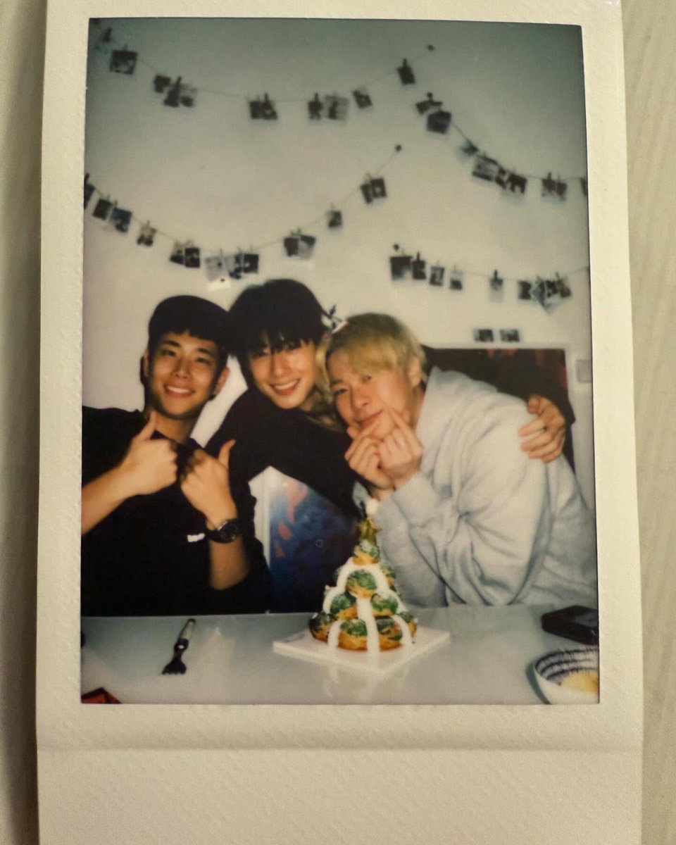 _moonkongdal's tweet photo. 차은우 인스타 

생일 축하해 보고싶다 

#문빈 #차은우
#누구보다_빛나는달_빈아_생일축하해 https://t.co/XKPgN9xSRi