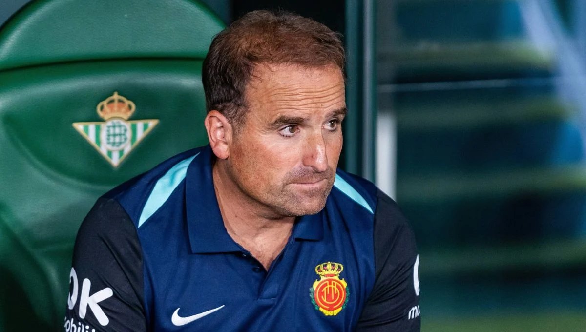 🗣️Rajada del entrenador del <a href="/RCD_Mallorca/">RCD Mallorca</a> Jagoba Arrasate sobre el arbitraje sufrido ante el <a href="/RealBetis/">Real Betis Balompié 🌴💚</a>: "Nos sentimos ninguneados. Este no es el fútbol del que yo me enamoré. Se me están quitando las ganas de este deporte. Siento tristeza y ni me indigno"