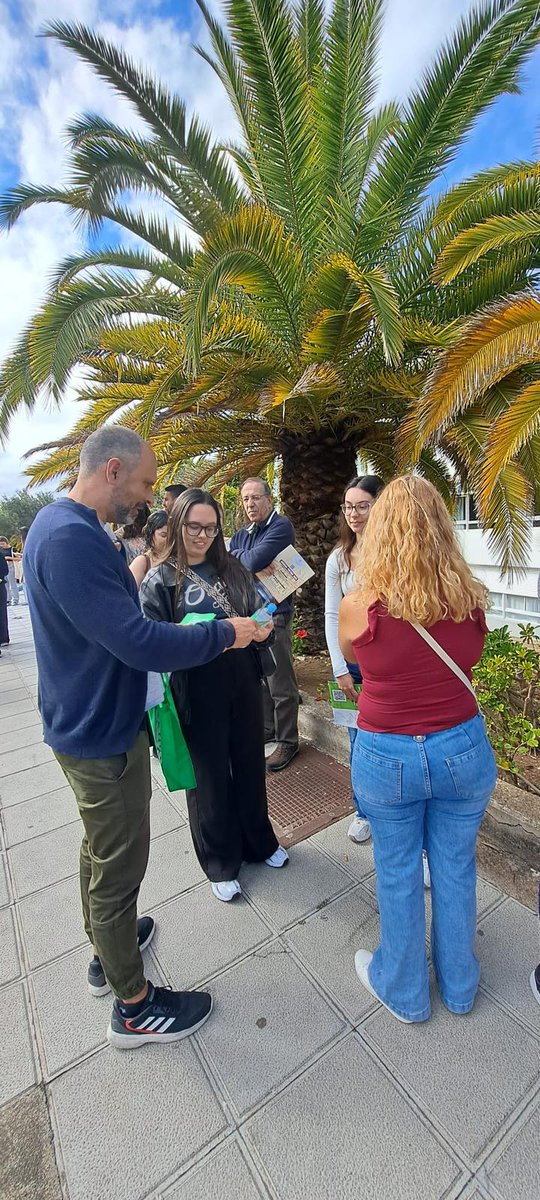 SATSE_Canarias's tweet photo. Hemos estado acompañando a las enfermeras y enfermeros que se presentan hoy al examen EIR 💪📚 

¡Mucho ánimo y mucha suerte a todas y todos! 💚👊

#SATSECanarias #enfermera #enfermero #ExamenEIR #Enfermería #enfermeraespecialista https://t.co/T010g2QTlw