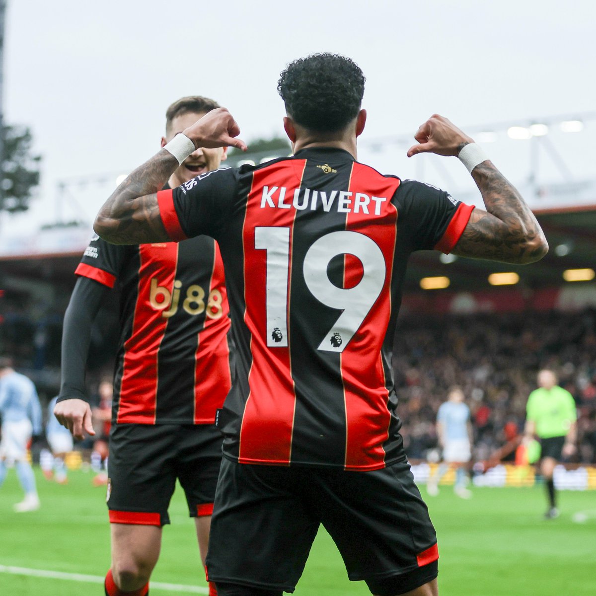 afcb_superstore's tweet image. Kluivert. 19. 😍