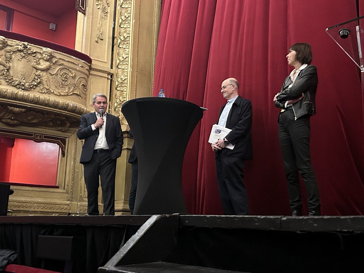 Conférence passionnante d’Alain Bauer au théâtre Jean Vilar <a href="/a_saint_quentin/">Saint-Quentin</a>. Un esprit libre et pédagogue qui nous permet de prendre de la hauteur, de repenser le temps long sur les migrations. Les enjeux sont immenses !