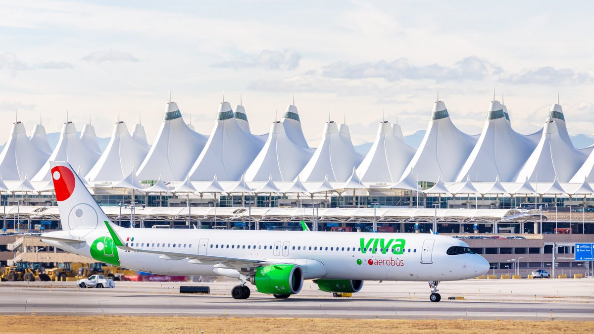 DENAirport's tweet image. Let’s taco ‘bout a celebration! 🌮🎉 

@VivaAerobus is marking one year of connecting DEN to Monterrey, and we couldn’t be happier. Cheers to many more years! 
#FlyDEN
