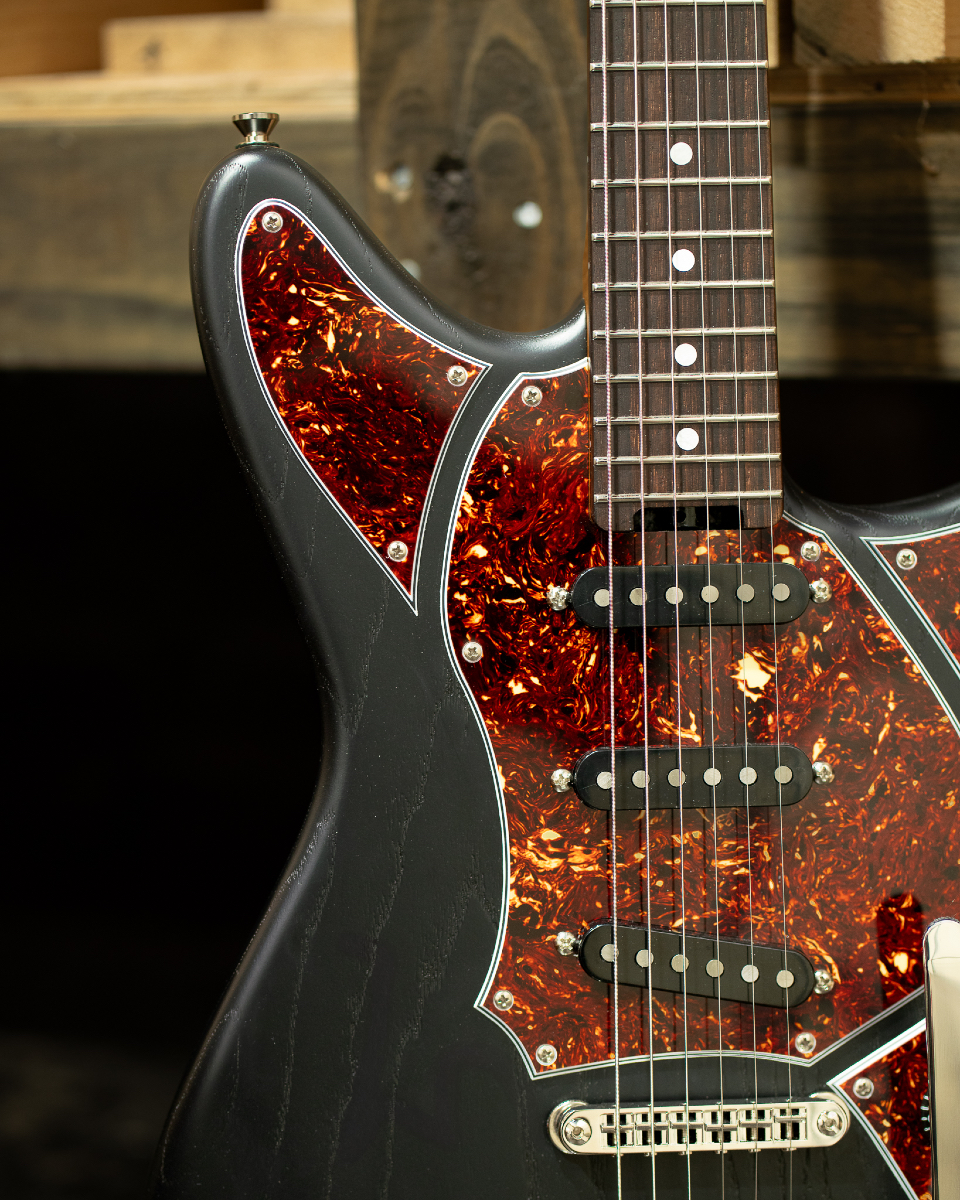 VeritasGuitars's tweet photo. Happy weekend! Let's make some noise! ๐คย
#veritasguitars #veritascustomguitars #weekendrock https://t.co/IiM2uchuA7