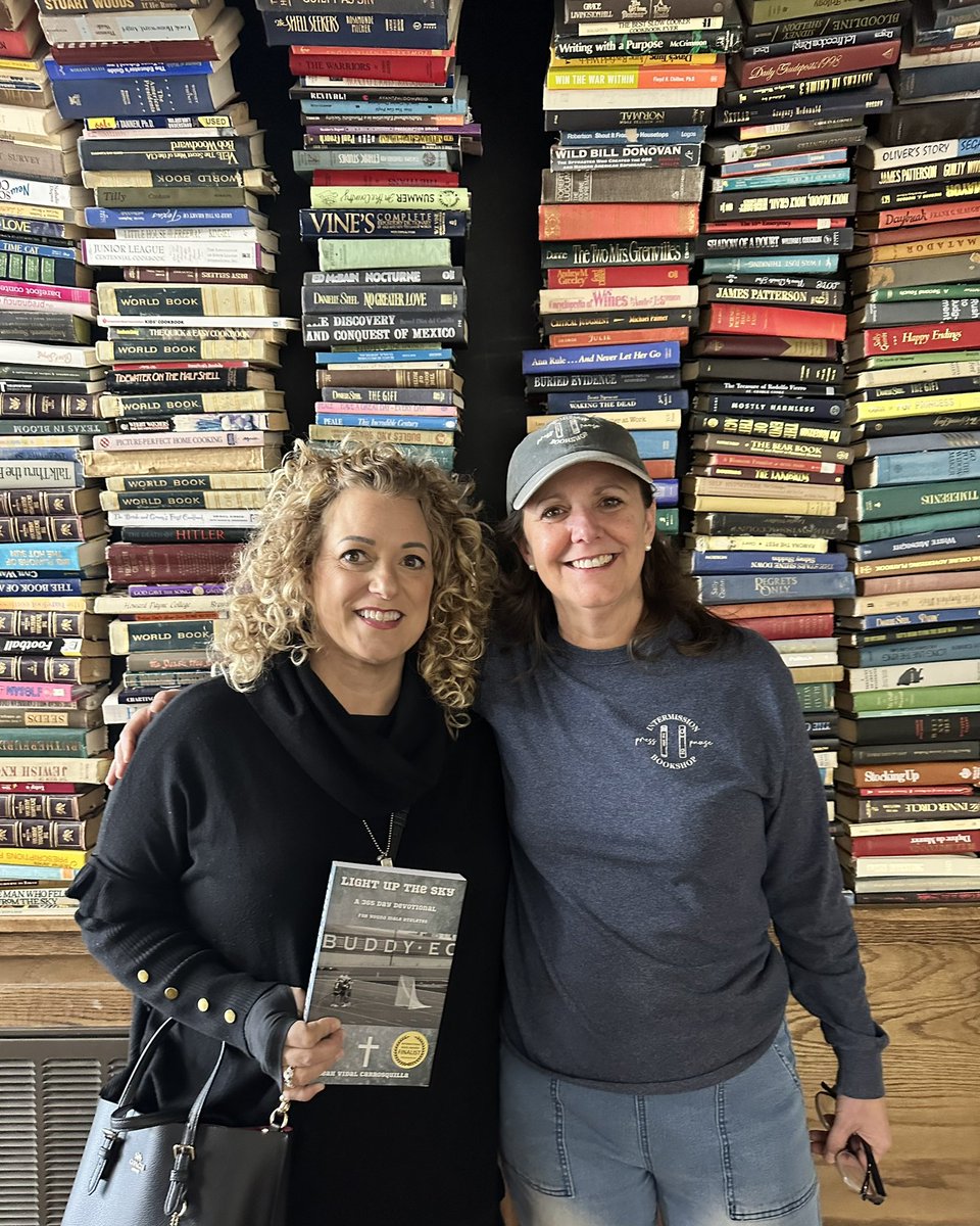 LittleMizWordy's tweet image. Intermission bookshop Brownwood, TX now carries Light Up The Sky!  My book on shelves never gets old! My 365 Day Devotional for young male athletes. Is the perfect playbook on and off the field! 
#faith #lightupthesky #athletes #bible #AuthorsOfTwitter
