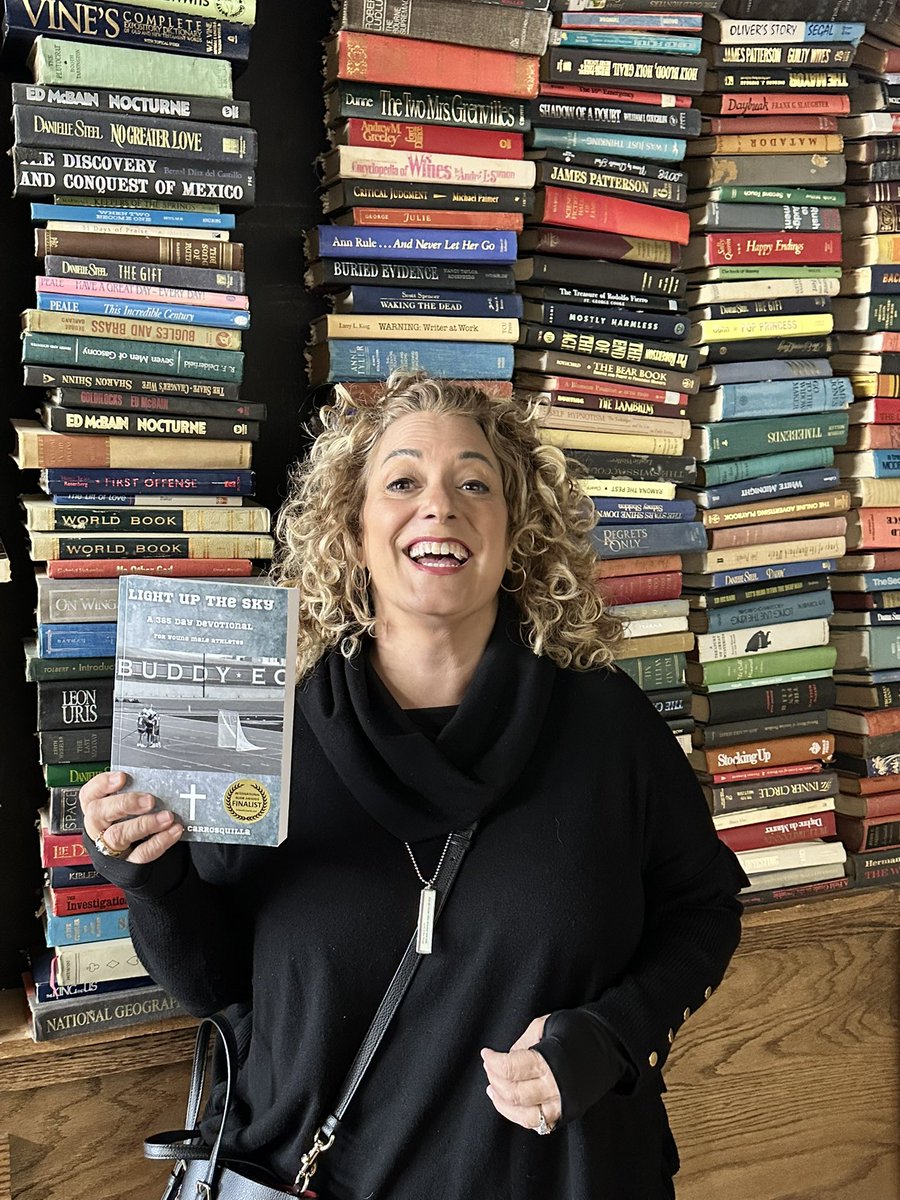 LittleMizWordy's tweet image. Intermission bookshop Brownwood, TX now carries Light Up The Sky!  My book on shelves never gets old! My 365 Day Devotional for young male athletes. Is the perfect playbook on and off the field! 
#faith #lightupthesky #athletes #bible #AuthorsOfTwitter