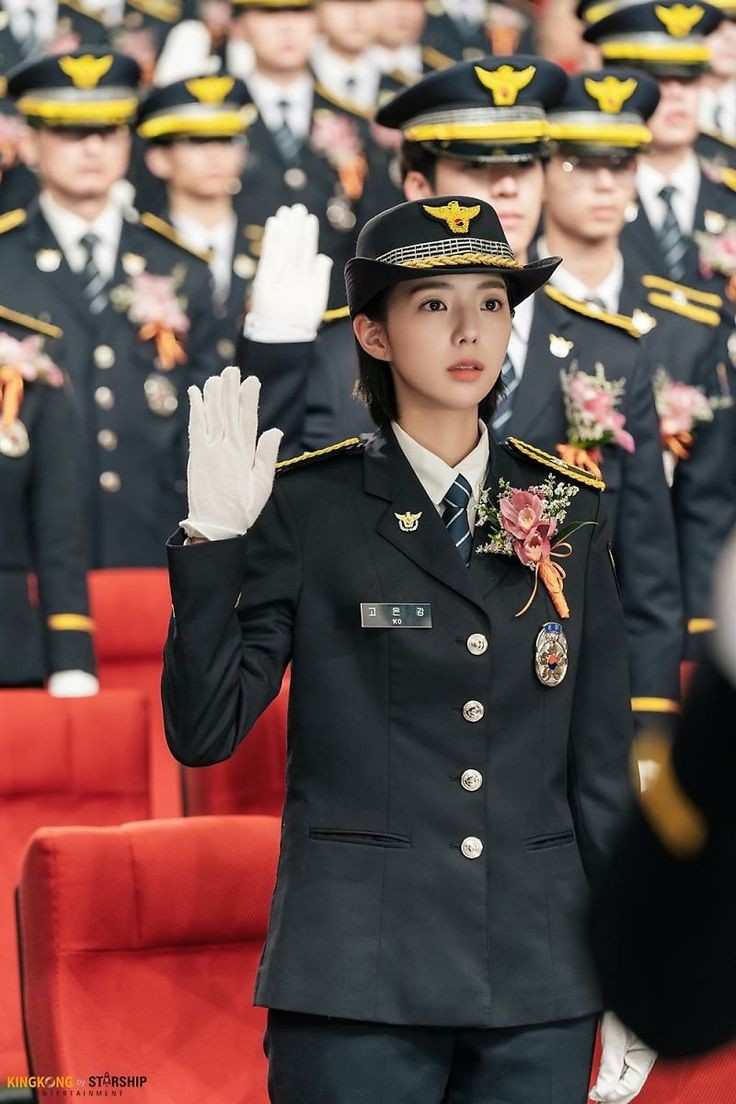 chaesoobinph's tweet photo. happy 3years anniversary #RookieCops 👮

JANUARY 26,2022 👮🤍

for those who haven't watched rookie cops available completed episode 16.  on disneyplus+

#RookieCops #KangDaniel #ParkYoona #MinDoHee #LeeSinYoun #너와나의경찰수업 #ChaeSooBin https://t.co/zyXugT7B5l