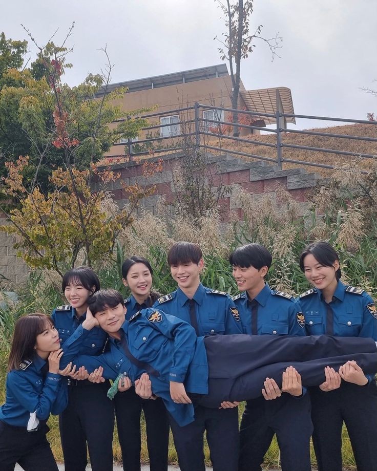 chaesoobinph's tweet photo. happy 3years anniversary #RookieCops 👮

JANUARY 26,2022 👮🤍

for those who haven't watched rookie cops available completed episode 16.  on disneyplus+

#RookieCops #KangDaniel #ParkYoona #MinDoHee #LeeSinYoun #너와나의경찰수업 #ChaeSooBin https://t.co/zyXugT7B5l