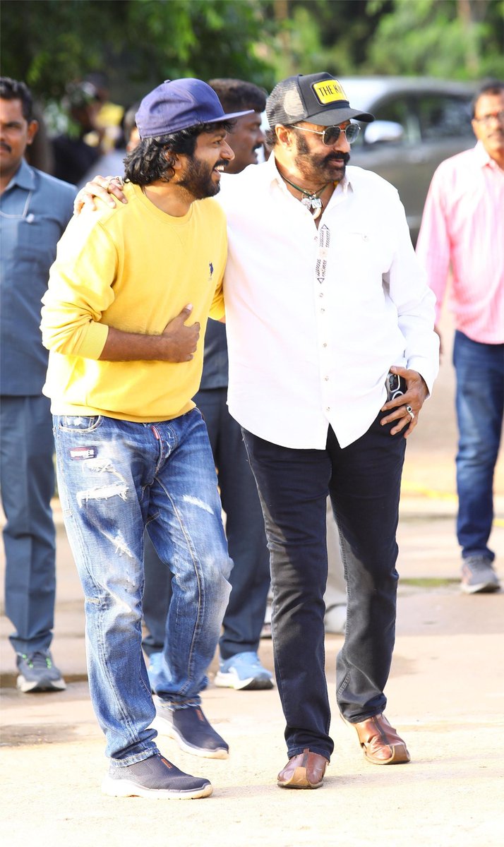 AnilRavipudi's tweet photo. A Moment of Pride for Telugu Cinema 🤗👏

My heartfelt congratulations to the Living Legend, Natasimham #NandamuriBalakrishna garu for being honored with the Padma Bhushan Award ❤️❤️

A moment of immense pride for all Telugu people. His contributions to cinema, culture, and society are an everlasting legacy.