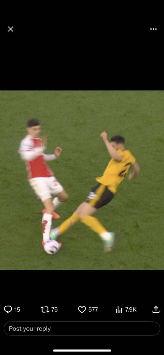 This 👇🏾.......In the same fu&amp;king game!!

How is the piece of 💩 still allowed to referee at this level? 

He's a blatant cheat!!

<a href="/premierleague/">Premier League</a>
