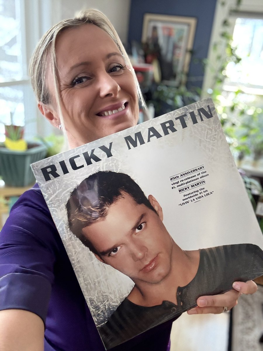 Waiting on the new one <a href="/ricky_martin/">Ricky Martin</a> 🥰😘