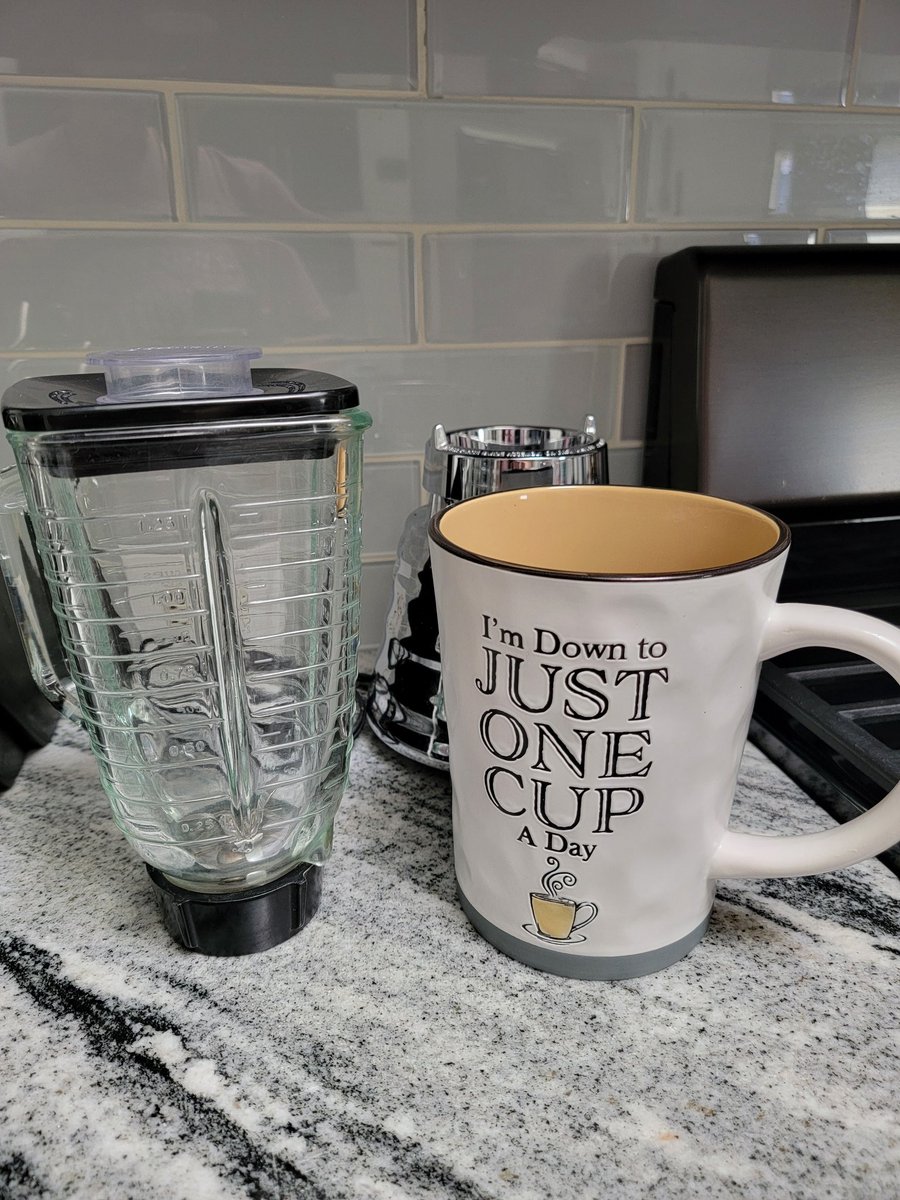armeymom's tweet photo. When your mom thinks she's funny.. https://t.co/ExlX2NUMhI