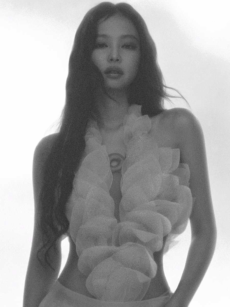 jenniepics's tweet photo. https://t.co/xN8LOMhOlC