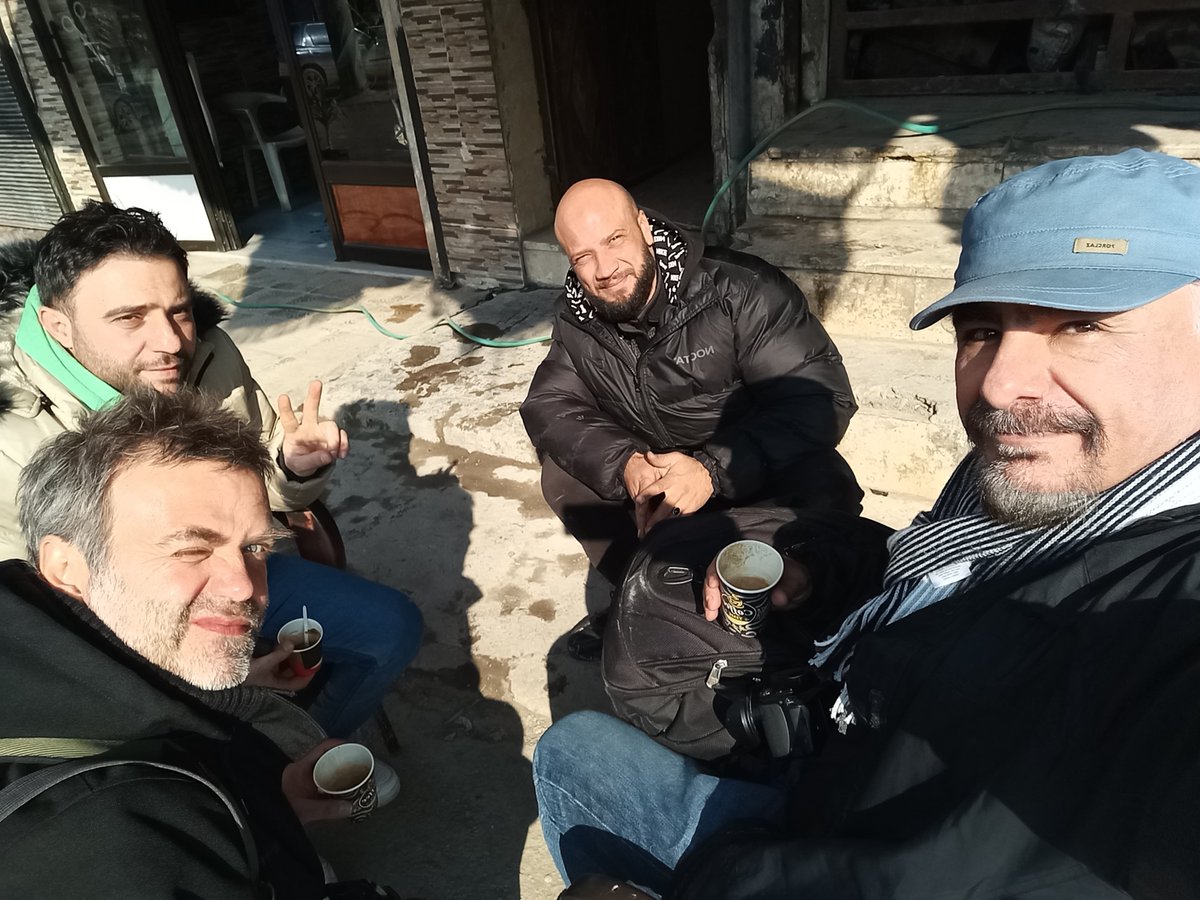 #Aleppo #Siria

Fuimos al barrio de Salaheddine, que visité en 2013. Ahí tomé la foto del combatiente que aparece en la portada de mi libro "Canás. Francotiradores de la Siria rebelde". El área estaba desierta, convertida en una peligrosísima zona de batalla, de la que tuvimos