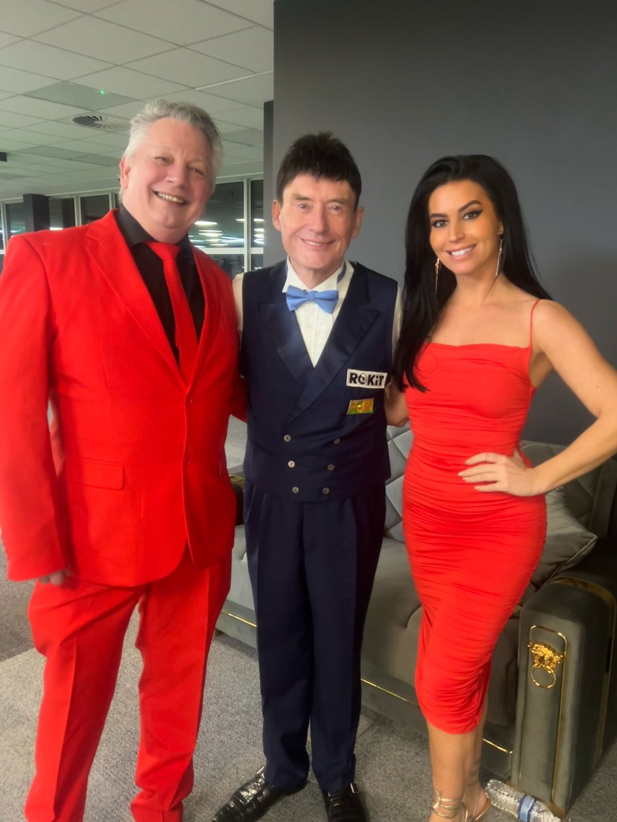 Miss_Poulton's tweet photo. 🎱Great night as always with these good souls🎱
✨BRADFORD✨
..Launch night..
CUE HAVEN
🤩Stunning venue🤩
@Bradford_TandA
@IlkleyGazette
@VisitBradford
@jimmywhite147
#Presenter #Model #WalkOnGirl #Snooker #Pool #Mosconi #Boxing #Darts #UltimatePool #RiyadhSeason #Presenting https://t.co/BqMiGokgpO
