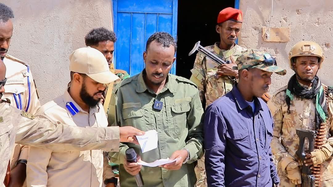 PL_CTOperations's tweet photo. #Boosaaso: January 25, 2025: (Photos) These are the explosives discovered in the house of the foreign man who was killed by the forces last night while planting a bomb on the main road. #Puntland
#CounterterrorismOperation. https://t.co/7ak3zPafpv